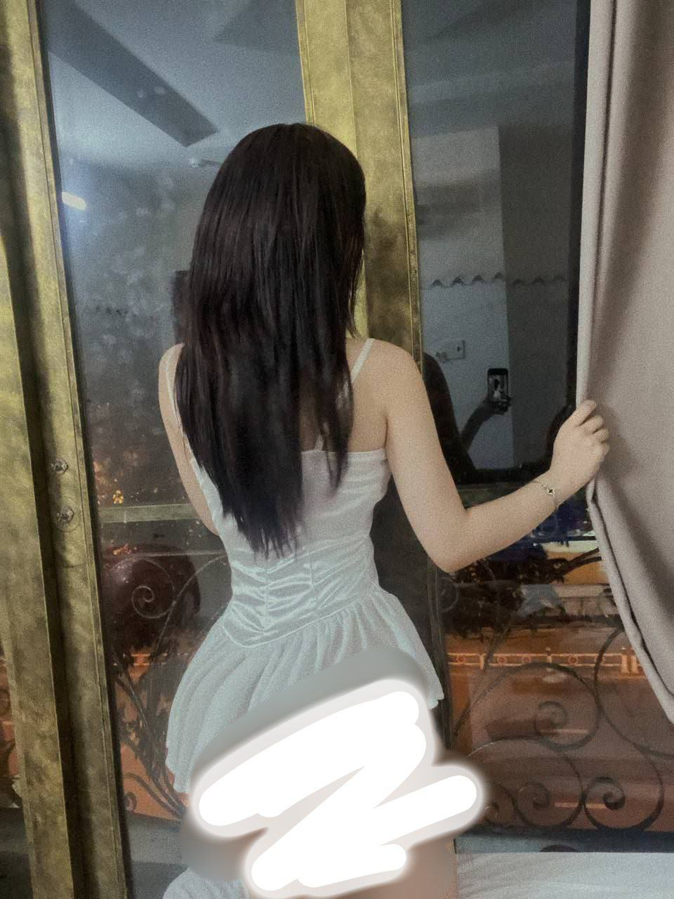 Khánh An  căng mọng 