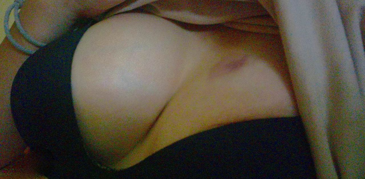 ngực này phải cup a anh em nhỉ 