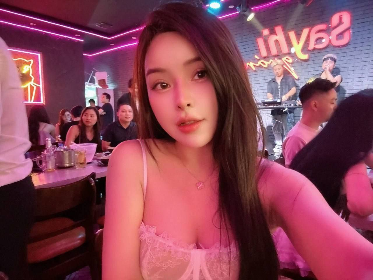 Vì em nó đã giải nghệ ... ai còn yêu thương thì qua shop em nó ủng hộ nhé