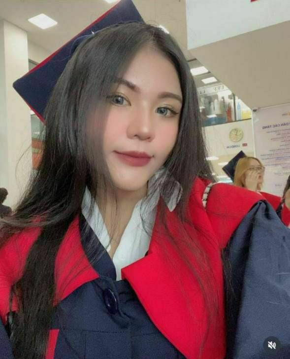 Cặc bự thì mới đjt nổi b,,é đĩ suniebae nha chứ bé đĩ đít căng vậy dập yếu vậy sao bé sướng