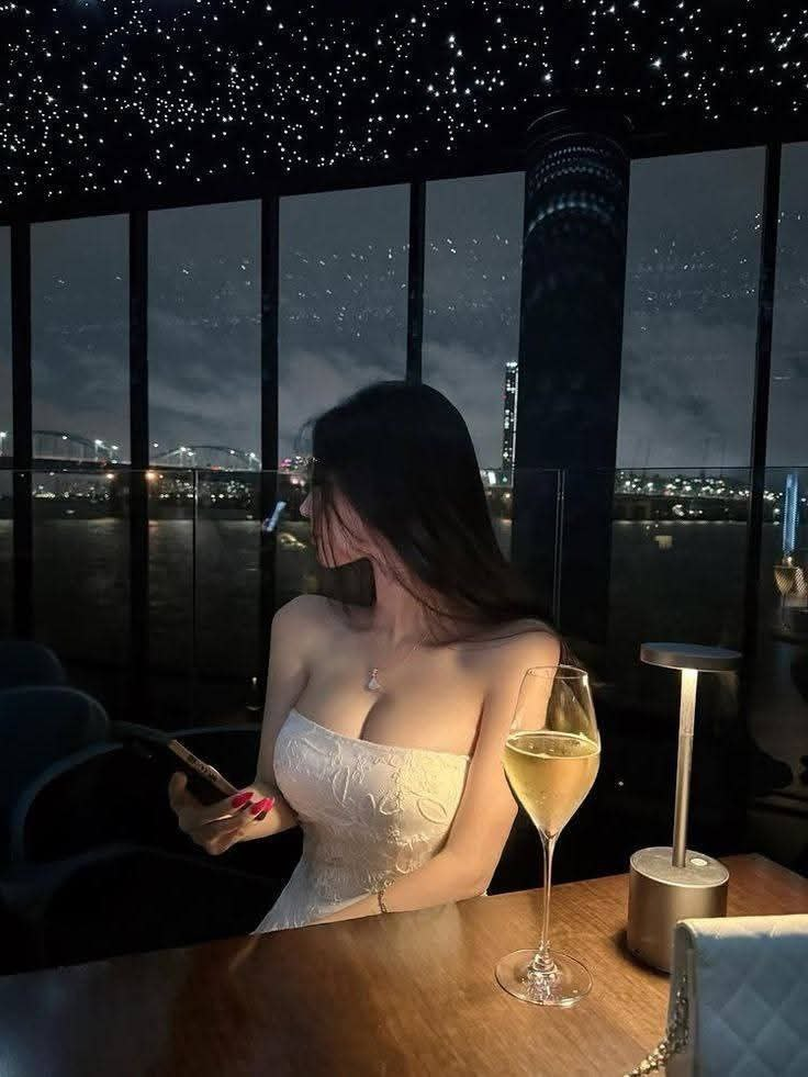 Gạ địtt  con bạn thân 2k2 