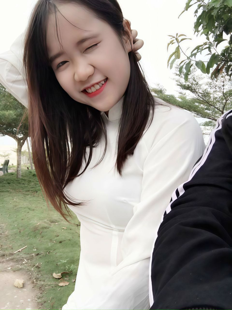 Siêu Phẩm NgTrần Linh Trang học sinh Love 11