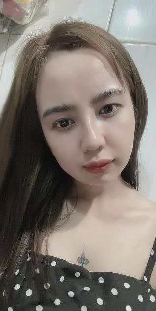 Đúng là chào mào to không lo chết đói toàn chén các em ghệ xinh