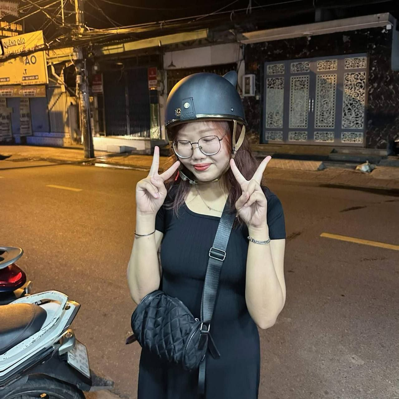 Em ny xinh thơm ngon có sở thích tự mở piter và bù khu đáo để cực khẩu dăm