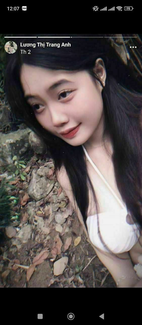 Cực phẩm Trang nơ 2005 xinh ngoan iu hồng hào nhiều nước.quá múp đỉnh nóc kịch trần luôn. Full 15