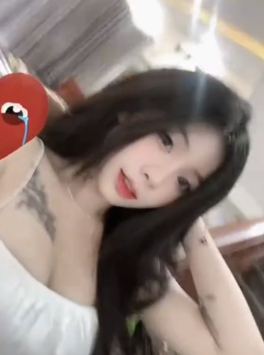 Member đóng góp e Nhung 2ca10 non tơ xăm mình,, thề luôn kiếm mấy e gái hư mới lớn ham chơi lười học