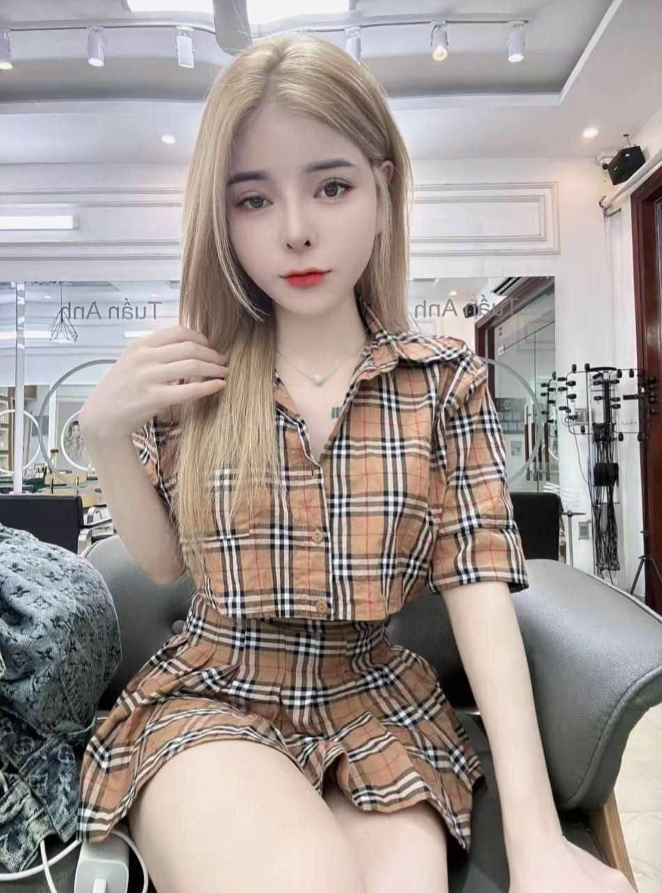 Phi Yến hotgirl Sài Thành trắng xinh thế chứ lị