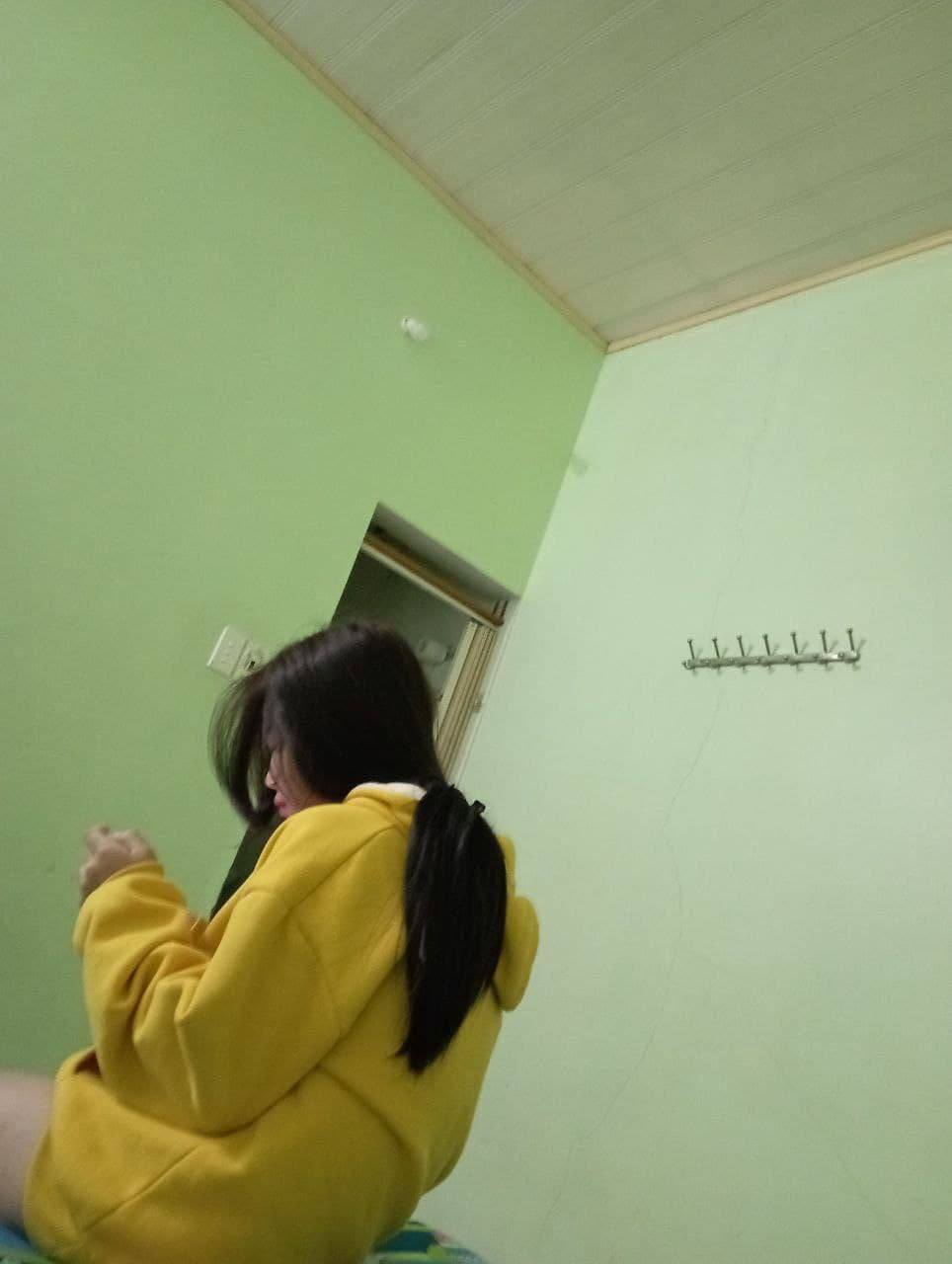 lần đầu được e Yến Vy dắt về nhà… 