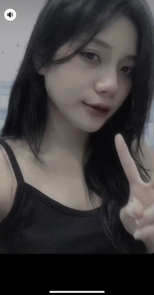 Chăn được em sinh viên dáng ngon chjch ẻm phê trợn ngược mắt
