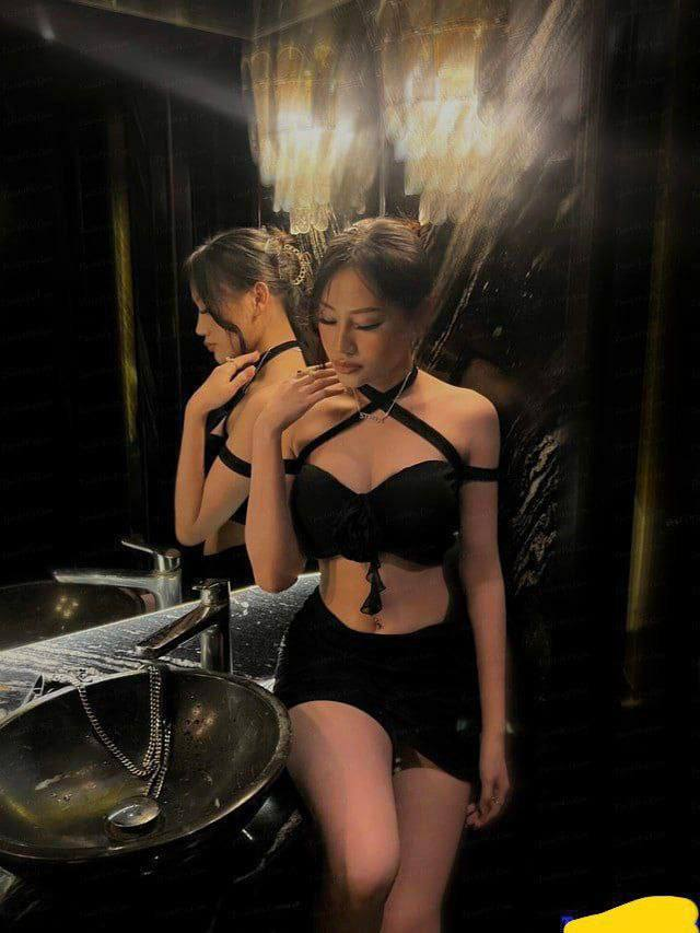 Ngọc Trâm gái Cần Thơ rau cao cấp chuyên phục vụ làm tình với các anh Tây sang du lịch