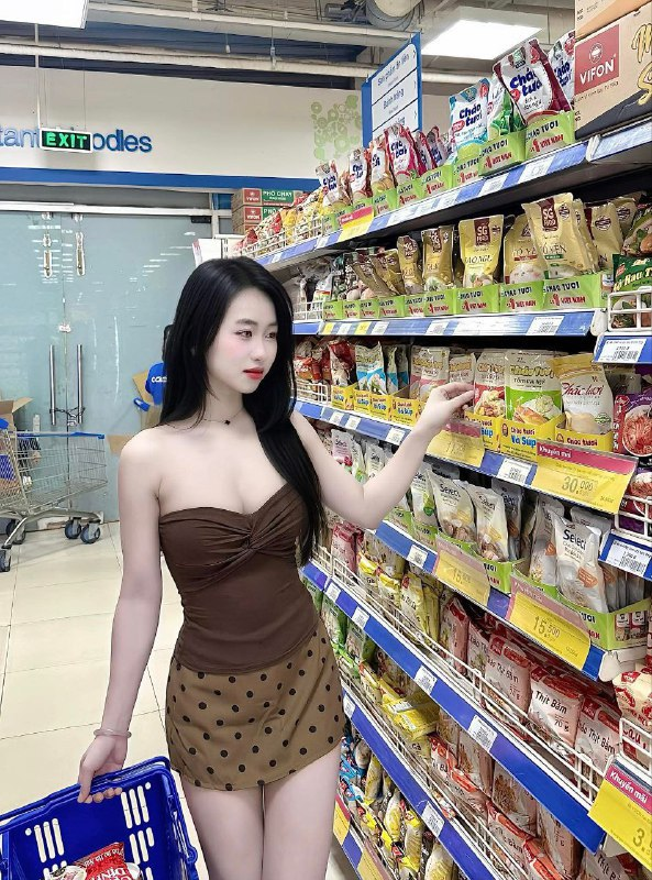 tìm gấp in4 bé này   