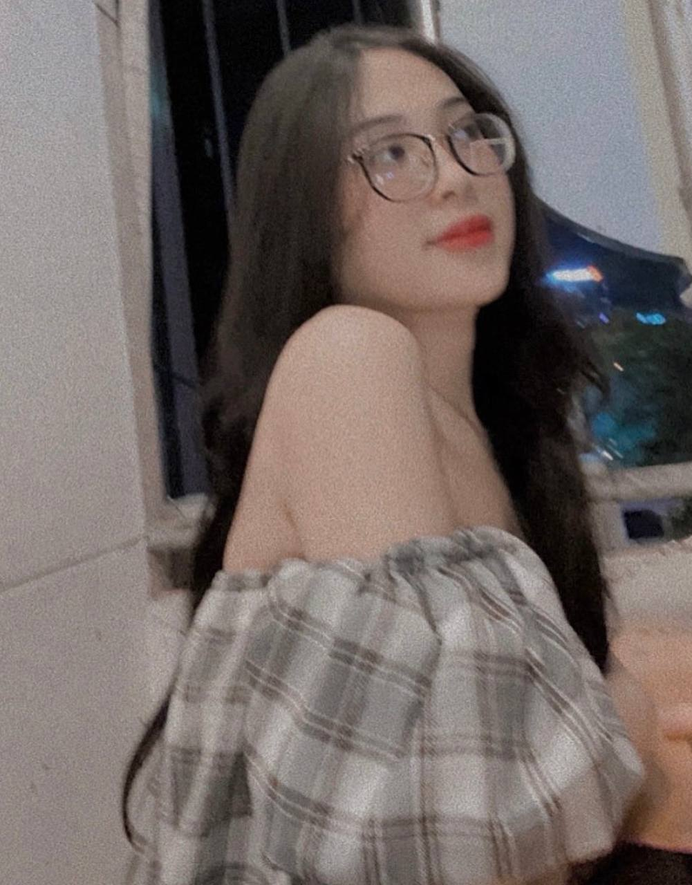 k xuất than ở gia đìn h giàu có  thì bạn chỉ có thể xuất lên bụng 