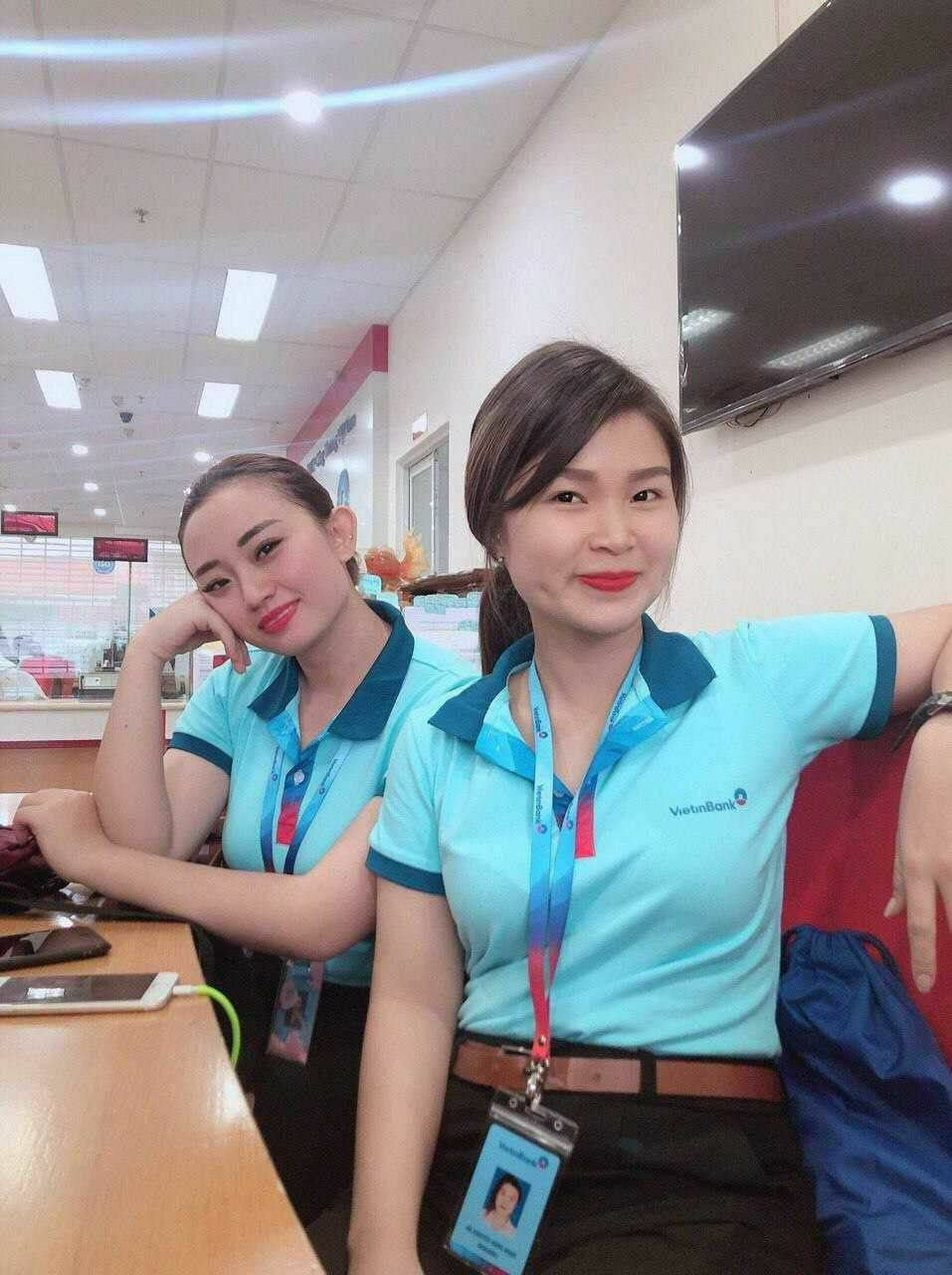 Siêu Phẩm lộ Clip của 2 e nhân viên ngân hàng này đi some cùng đối tác để chốt hợp đồng 