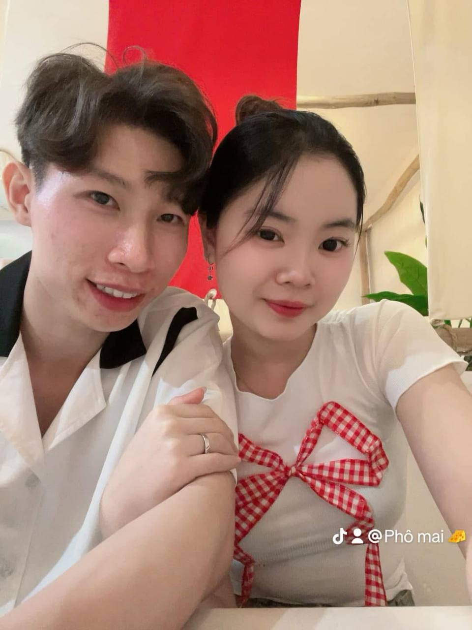 trần ngọc khánh chi sinh viên năm 2 trường hust
