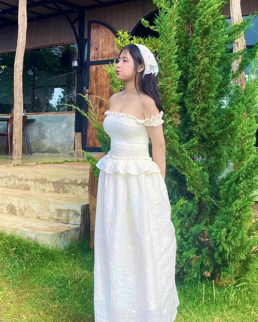 Em teen dăm mới lớn đã lên mạng show lol nứng ướt nhẹp siêu phẩm vcl