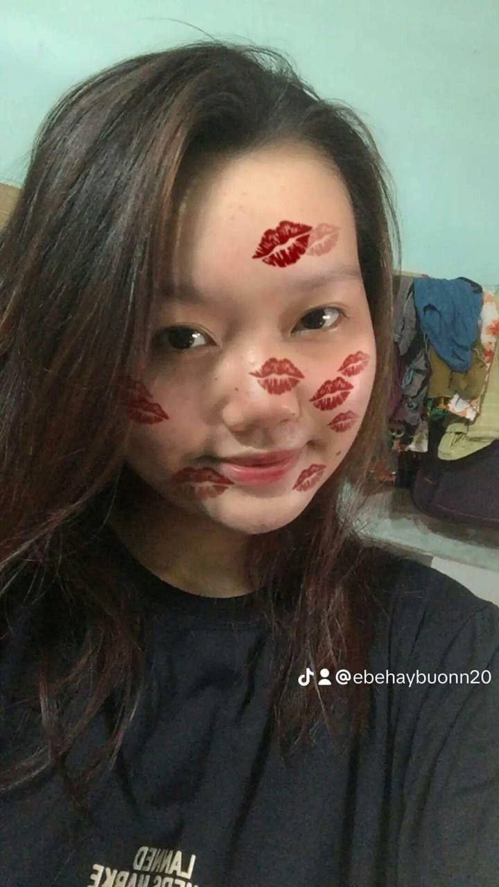 nhìn mặt em ấy dăm thế k mấy lạ khi có clip thẩm 