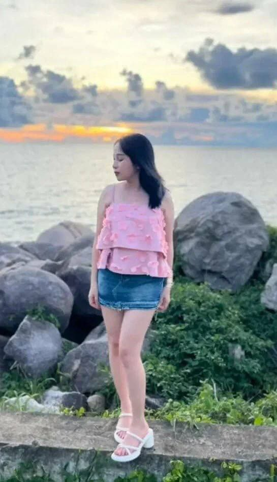 Tường Vi 2k5 girl mới vào đời bím chưa mọc long lần đầu bị phá...