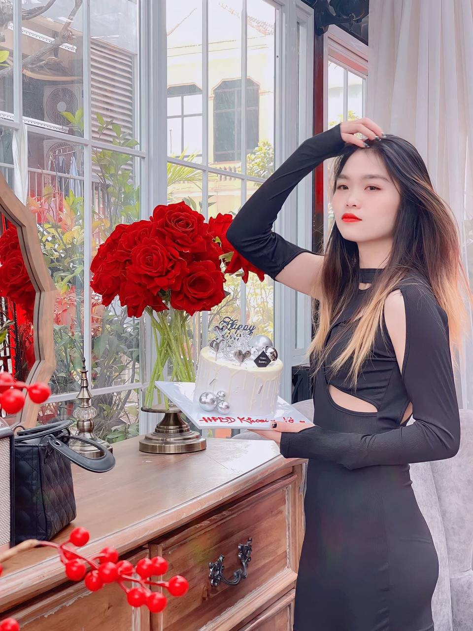 Thần dâm Lê Ngọc Hân 2ka7 